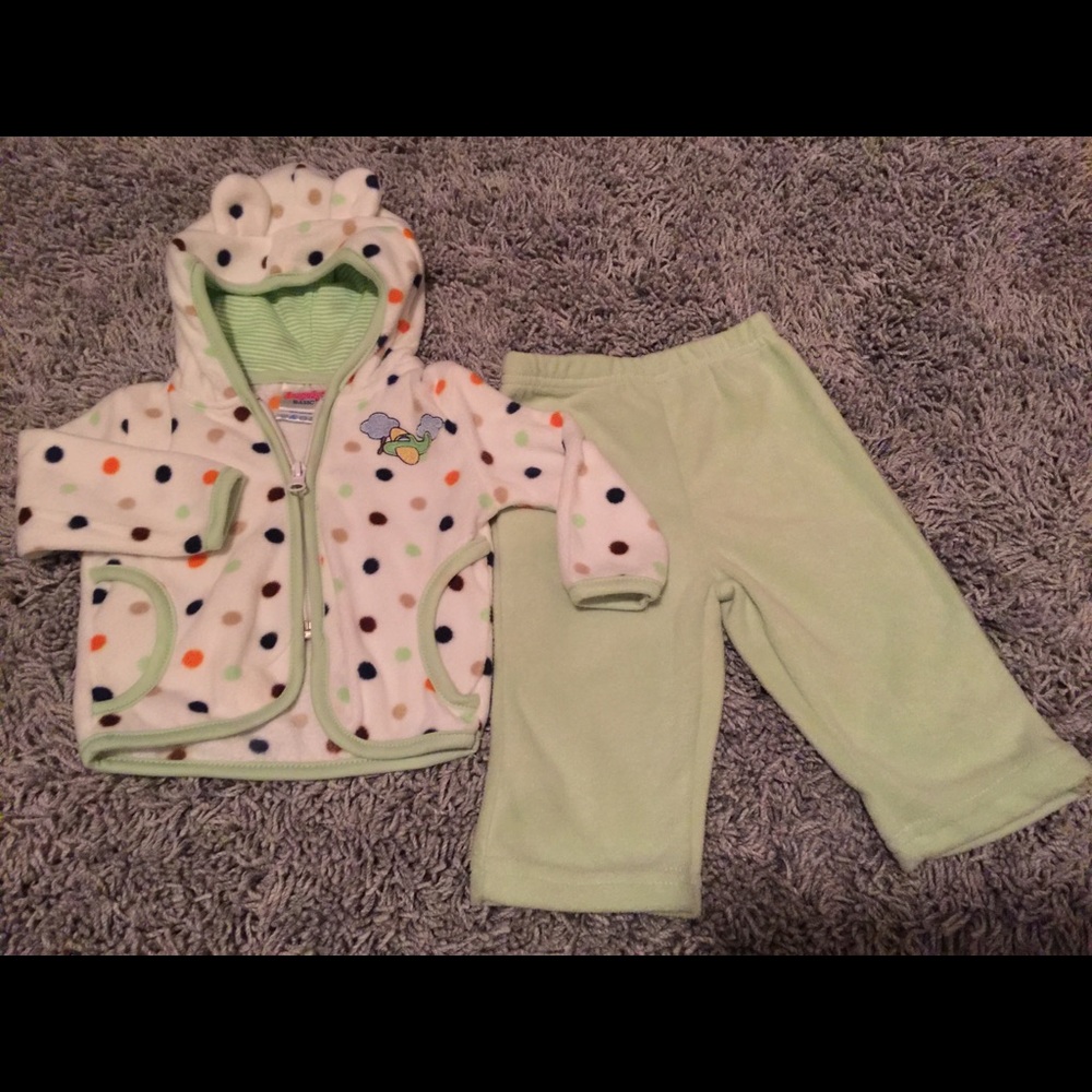 NWOT - fleece zip up hoodie with matching pants